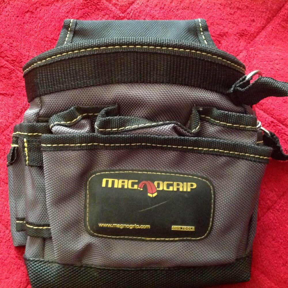 MagnoGrip 10-Pocket Magnetic Maintenance Tool Pouch